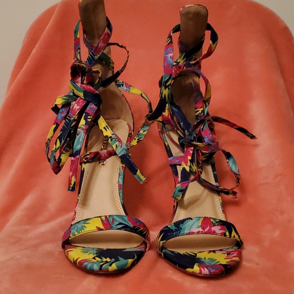 Women's shoes